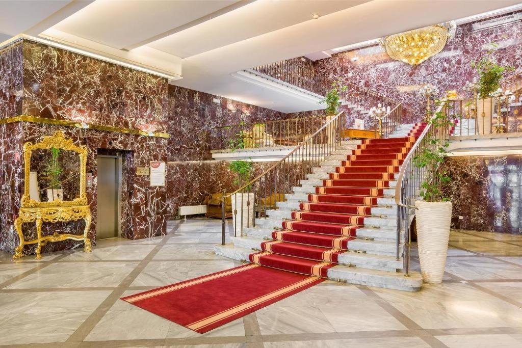 Hotel Unique Majestic Dortmund Exterior foto